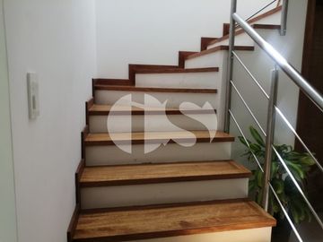 DE OPORTUNIDAD CASA DE VENTA EN TUMBACO, SECTOR LA MORITA