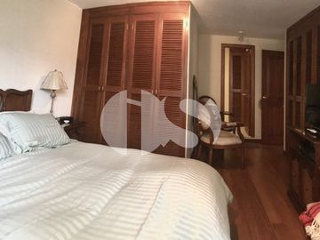 SUITE MUY AMPLIA  CON BALCON DE VENTA EN EL BOSQUE