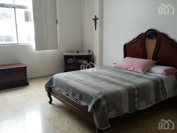 VENTA DE CASA EN MANTA