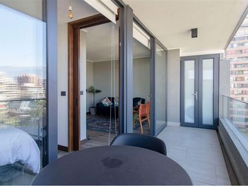 ¡Moderno Depto en Las Condes con Terraza!