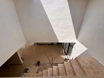 CASA EN VENTA, ALBERCA, 3 HABITACIONES EQUIPADA, PANELES, EN DZITYÁ, MÉRIDA.