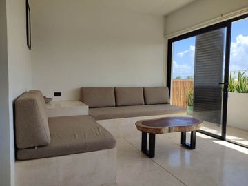 Moderno Edificio de Departamentos en venta en Telchac Puerto