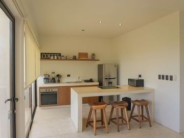 Moderno Edificio de Departamentos en venta en Telchac Puerto