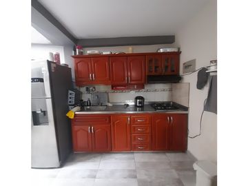Venta Casa Tres Pisos Santa Isabel