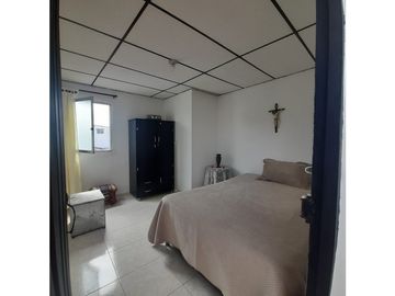 Venta Casa Tres Pisos Santa Isabel