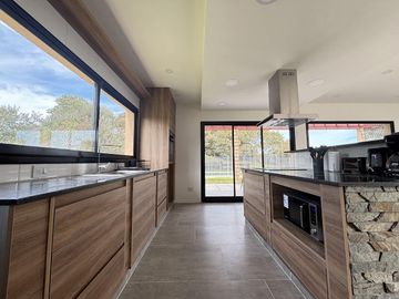 Venta en Residencial 1 de Costa Esmeralda - 3 dormitorios - pileta - fondo privado