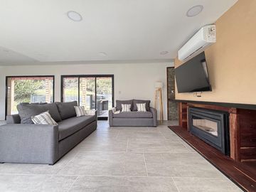 Venta en Residencial 1 de Costa Esmeralda - 3 dormitorios - pileta - fondo privado