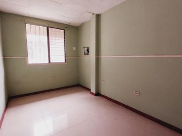 Casa en  venta Urdesa Central, avenida Las monjas conjunto  Reina Victoria GraC.