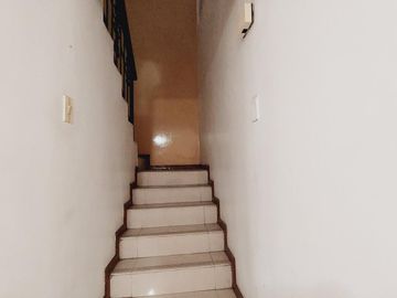 Casa en  venta Urdesa Central, avenida Las monjas conjunto  Reina Victoria GraC.