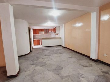 Casa en  venta Urdesa Central, avenida Las monjas conjunto  Reina Victoria GraC.