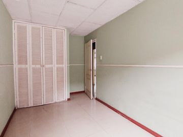 Casa en  venta Urdesa Central, avenida Las monjas conjunto  Reina Victoria GraC.