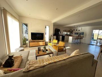 Casa en venta - 3 Dormitorios 3 Baños - 800Mts2 - Ingeniero Maschwitz