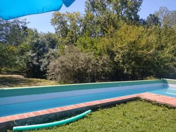 Casa en venta - 4 Dormitorios 4 Baños - 120.000Mts2 - Luján