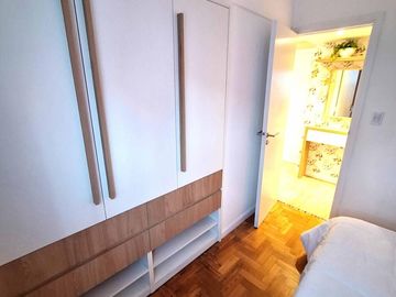VENDO DEPARTAMENTO 2 AMBIENTES EN ZONA CENTRO COMPLETAMENTE EQUIPADO Y RECICLADO