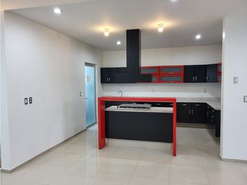 CASA RUBEN NAVARRO FRAC. PARAISO AZUL, ZAMORA MICHOACAN