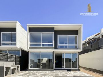CONCON VENTA CASA A ESTRENAR 3D 4B CON VISTA EN CONDOMINIO