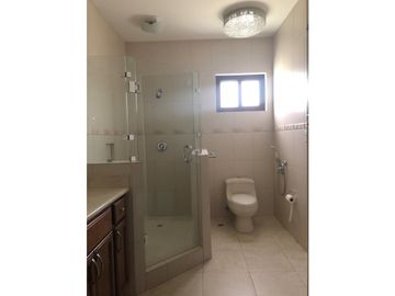 VENTA DE CASA EN COSTA DEL ESTE - PH PASEO DEL PARQUE