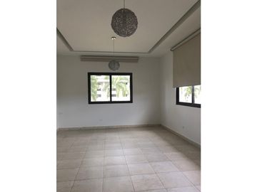 VENTA DE CASA EN COSTA DEL ESTE - PH PASEO DEL PARQUE