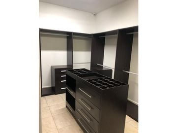 VENTA DE CASA EN COSTA DEL ESTE - PH PASEO DEL PARQUE