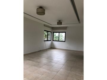 VENTA DE CASA EN COSTA DEL ESTE - PH PASEO DEL PARQUE