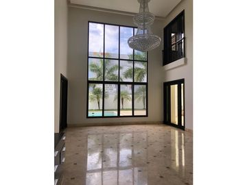 VENTA DE CASA EN COSTA DEL ESTE - PH PASEO DEL PARQUE