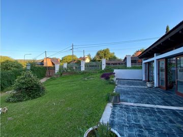 Venta - Casa de Categoria - Costa Azul, Villa Carlos Paz
