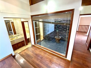 Venta - Casa de Categoria - Costa Azul, Villa Carlos Paz