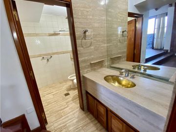 Venta - Casa de Categoria - Costa Azul, Villa Carlos Paz
