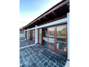 Venta - Casa de Categoria - Costa Azul, Villa Carlos Paz