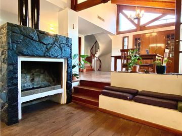 Venta - Casa de Categoria - Costa Azul, Villa Carlos Paz