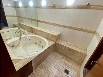 Venta - Casa de Categoria - Costa Azul, Villa Carlos Paz