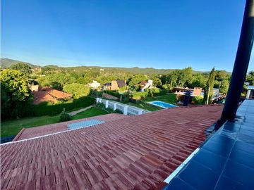 Venta - Casa de Categoria - Costa Azul, Villa Carlos Paz