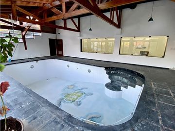 Venta - Casa de Categoria - Costa Azul, Villa Carlos Paz