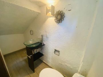 Casa Sola en Pedregal de las Fuentes Jiutepec - CAEN-1089-Cs