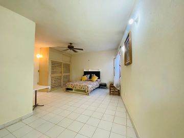 Casa Sola en Pedregal de las Fuentes Jiutepec - CAEN-1089-Cs