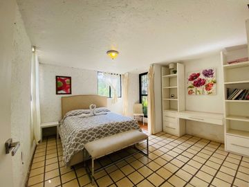 Casa Sola en Pedregal de las Fuentes Jiutepec - CAEN-1089-Cs