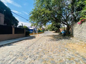 Casa Sola en Pedregal de las Fuentes Jiutepec - CAEN-1089-Cs