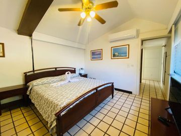 Casa Sola en Pedregal de las Fuentes Jiutepec - CAEN-1089-Cs