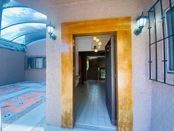 Casa Sola en Pedregal de las Fuentes Jiutepec - CAEN-1089-Cs