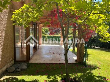 Casa en Venta en Entre Helsby y Onofre Jarpa