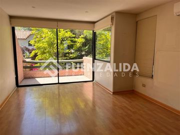 Casa en Venta en Entre Helsby y Onofre Jarpa