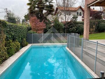 Casa en Venta en Entre Helsby y Onofre Jarpa