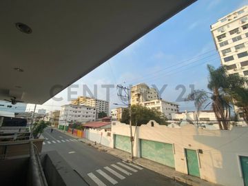 Venta Departamento Remodelado en Edificio Recife, Salinas VerV