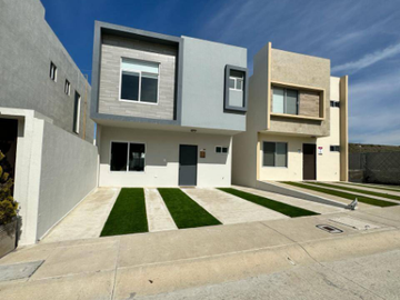 CASA EN VENTA EN TOSSA RESIDENCIAL