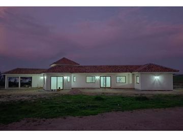 VENTA  CASA  CASABLANCA - VIÑEDOS DE CASABLANCA