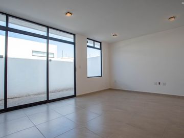 CASA CON ROOF GARDEN EN COTO DUBLIN CAPITAL SUR