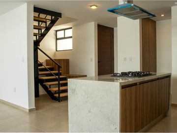 CASA CON ROOF GARDEN EN COTO DUBLIN CAPITAL SUR