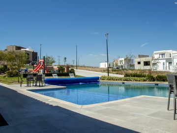 CASA CON ROOF GARDEN EN COTO DUBLIN CAPITAL SUR