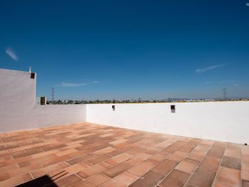CASA CON ROOF GARDEN EN COTO DUBLIN CAPITAL SUR