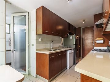 Departamento en Venta en Candelaria Goyenechea con Espoz.